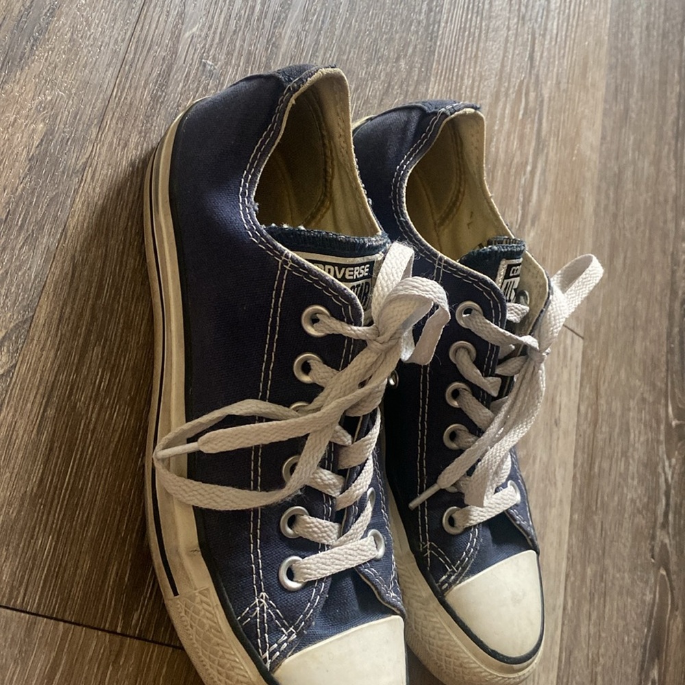 Converse - Picture 2 of 6